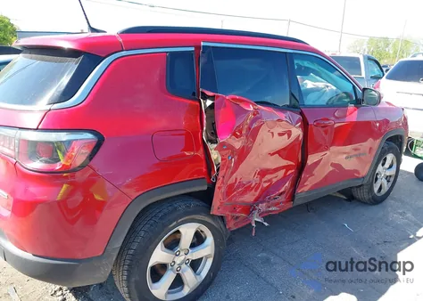 2018 Jeep Compass Latitude 4X4 из США, поврежденный, VIN 3C4NJDBB6JT142740